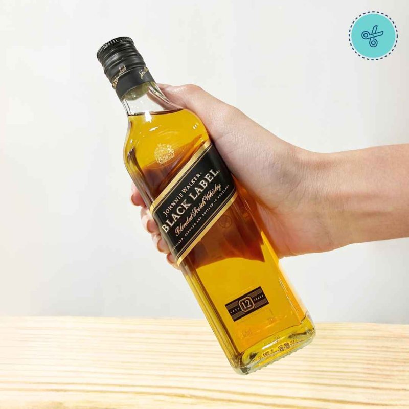 JOHNNIE WALKER BLACK LABEL GRANDE 200ML