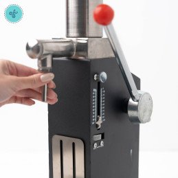 MAQUINA DE LLENADO MANUAL LIQUIDO